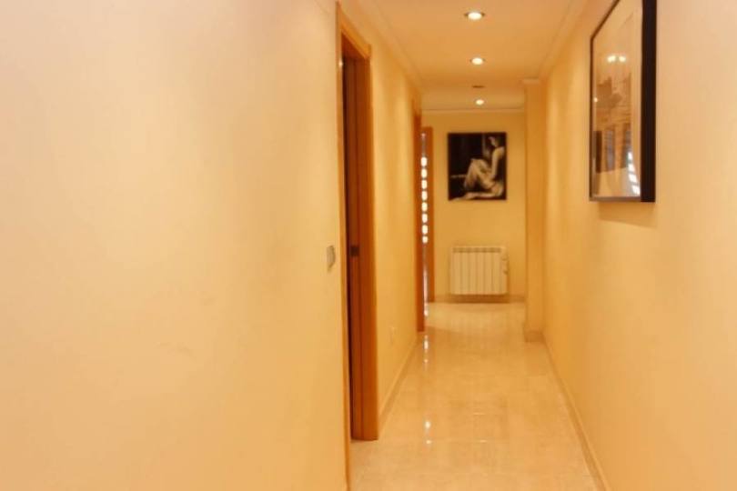 Dénia,Alicante,España,3 Bedrooms Bedrooms,2 BathroomsBathrooms,Pisos,9960