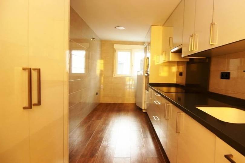 Dénia,Alicante,España,4 Bedrooms Bedrooms,2 BathroomsBathrooms,Pisos,9969