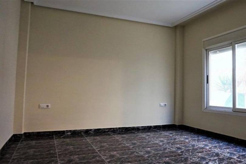 Dénia,Alicante,España,4 Bedrooms Bedrooms,1 BañoBathrooms,Pisos,9989