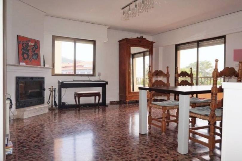 Dénia,Alicante,España,4 Bedrooms Bedrooms,2 BathroomsBathrooms,Pisos,10034