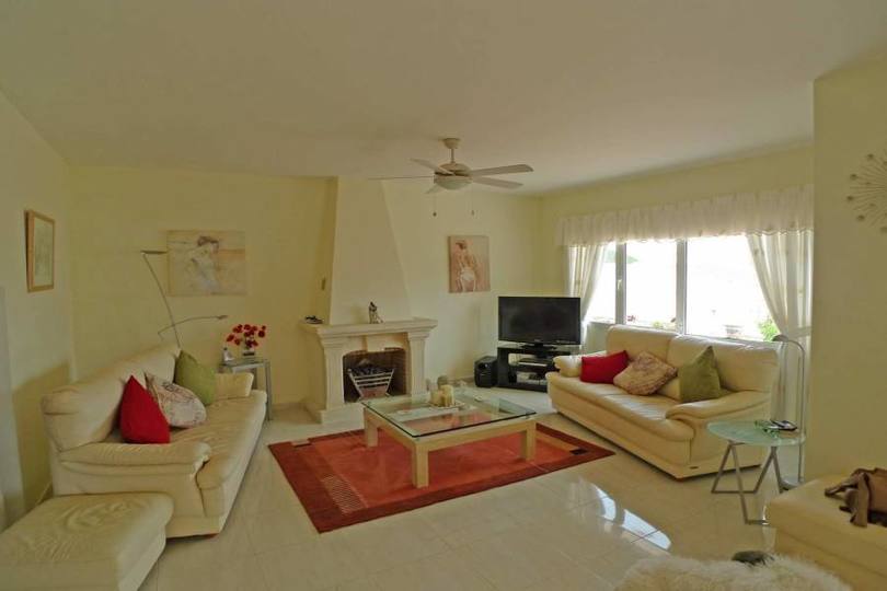 Alcalalí,Alicante,España,4 Bedrooms Bedrooms,2 BathroomsBathrooms,Pisos,10140