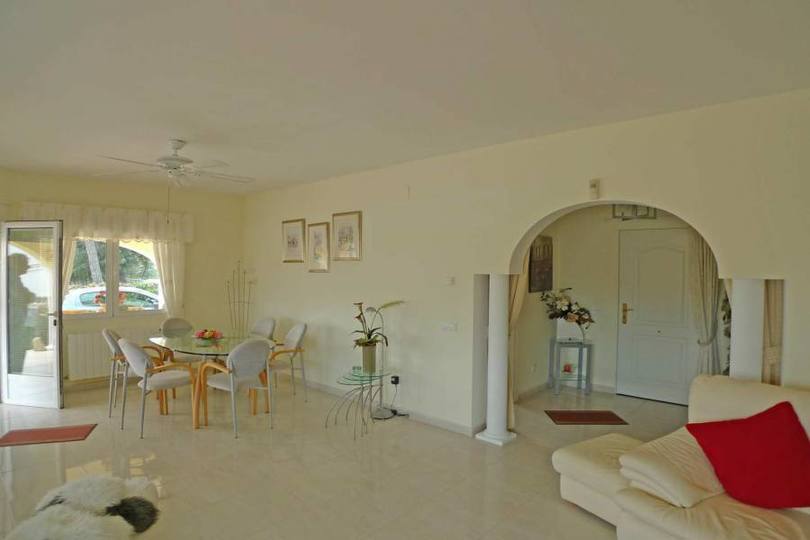 Alcalalí,Alicante,España,4 Bedrooms Bedrooms,2 BathroomsBathrooms,Pisos,10140