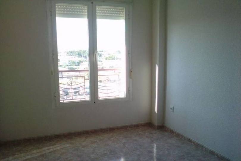 Alicante,Alicante,España,3 Bedrooms Bedrooms,2 BathroomsBathrooms,Pisos,10178