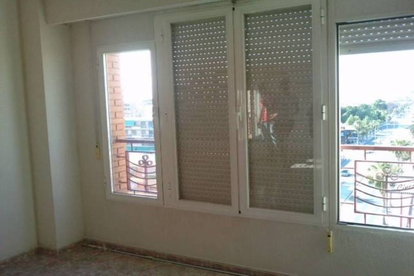 Alicante,Alicante,España,3 Bedrooms Bedrooms,2 BathroomsBathrooms,Pisos,10178