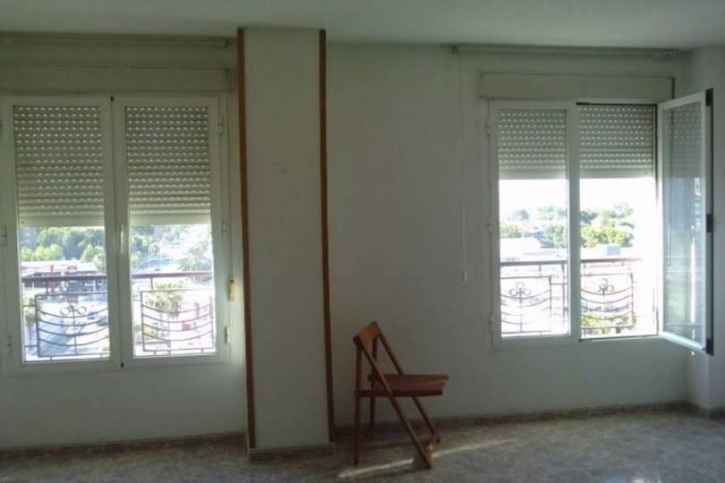 Alicante,Alicante,España,3 Bedrooms Bedrooms,2 BathroomsBathrooms,Pisos,10178