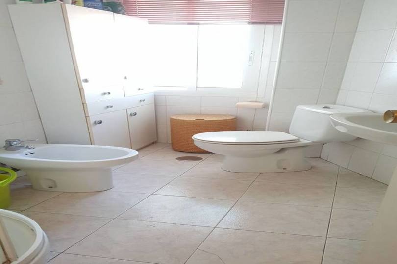 Alicante,Alicante,España,3 Bedrooms Bedrooms,1 BañoBathrooms,Pisos,10206