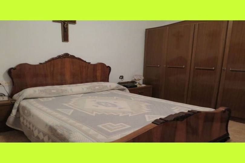 Alicante,Alicante,España,4 Bedrooms Bedrooms,1 BañoBathrooms,Pisos,10208