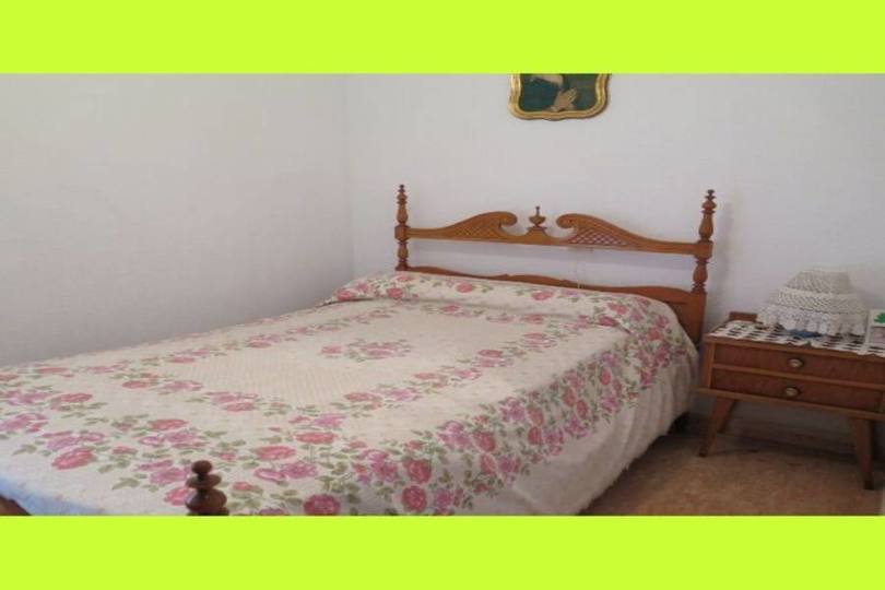 Alicante,Alicante,España,4 Bedrooms Bedrooms,1 BañoBathrooms,Pisos,10208