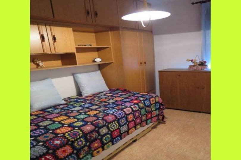 Alicante,Alicante,España,4 Bedrooms Bedrooms,1 BañoBathrooms,Pisos,10208