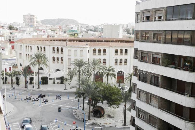 Alicante,Alicante,España,4 Bedrooms Bedrooms,2 BathroomsBathrooms,Pisos,10211