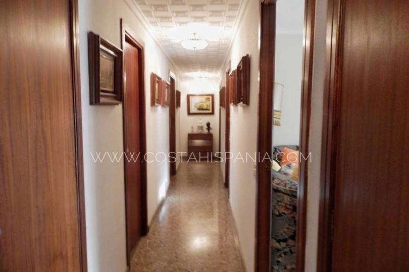 Alicante,Alicante,España,4 Bedrooms Bedrooms,2 BathroomsBathrooms,Pisos,10211