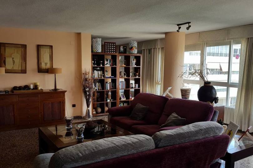 Alicante,Alicante,España,3 Bedrooms Bedrooms,2 BathroomsBathrooms,Pisos,10212