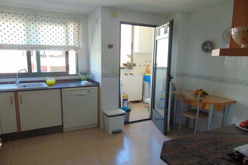 Alicante,Alicante,España,3 Bedrooms Bedrooms,2 BathroomsBathrooms,Pisos,10237