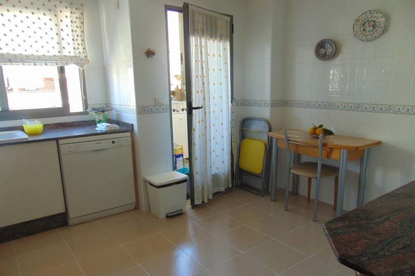 Alicante,Alicante,España,3 Bedrooms Bedrooms,2 BathroomsBathrooms,Pisos,10237