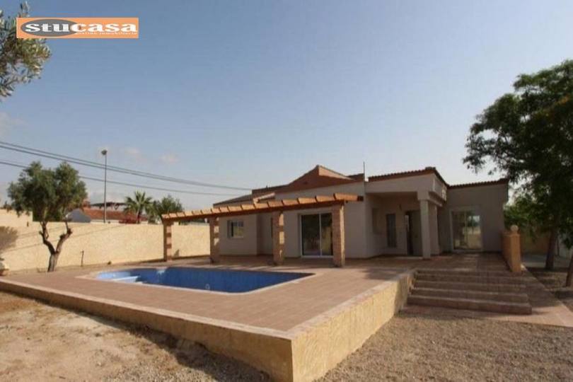 Mutxamel,Alicante,España,4 Bedrooms Bedrooms,3 BathroomsBathrooms,Pisos,11558