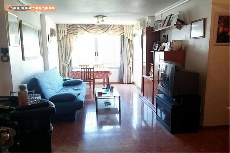 Alicante,Alicante,España,3 Bedrooms Bedrooms,2 BathroomsBathrooms,Pisos,11581