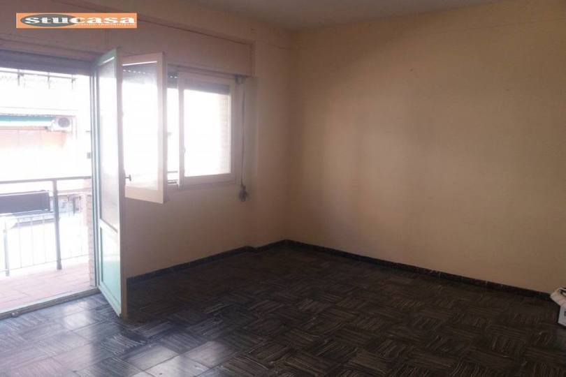 Alicante,Alicante,España,3 Bedrooms Bedrooms,1 BañoBathrooms,Pisos,11598