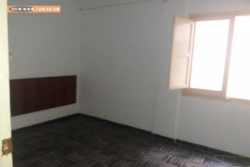 Alicante,Alicante,España,3 Bedrooms Bedrooms,1 BañoBathrooms,Pisos,11598