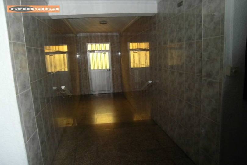 Alicante,Alicante,España,3 Bedrooms Bedrooms,1 BañoBathrooms,Pisos,11615
