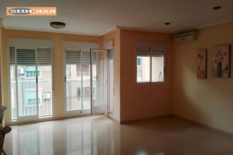 Alicante,Alicante,España,13 Bedrooms Bedrooms,1 BañoBathrooms,Pisos,11619