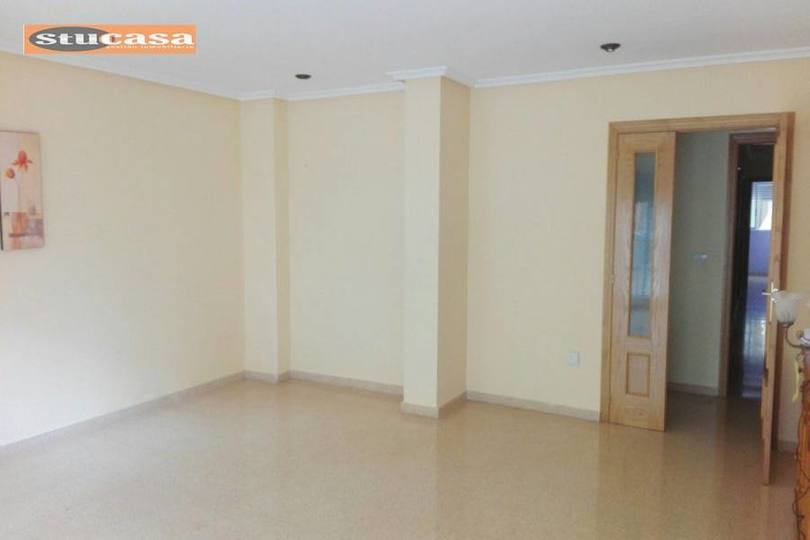 Alicante,Alicante,España,13 Bedrooms Bedrooms,1 BañoBathrooms,Pisos,11619