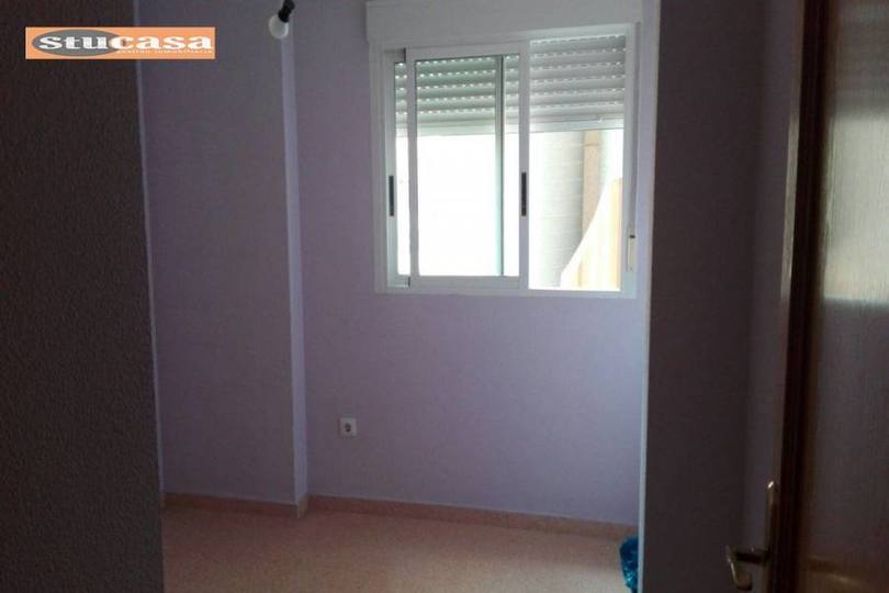 Alicante,Alicante,España,13 Bedrooms Bedrooms,1 BañoBathrooms,Pisos,11619