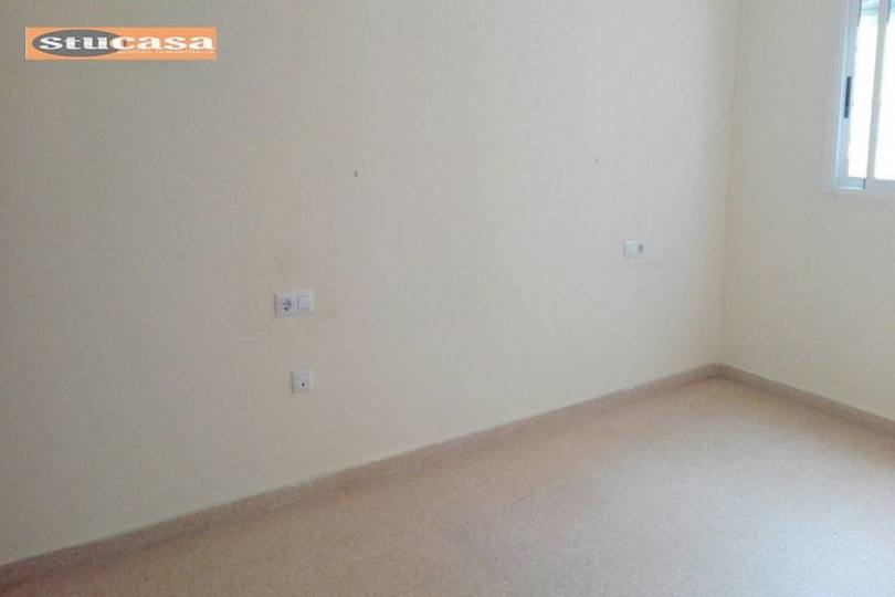 Alicante,Alicante,España,13 Bedrooms Bedrooms,1 BañoBathrooms,Pisos,11619