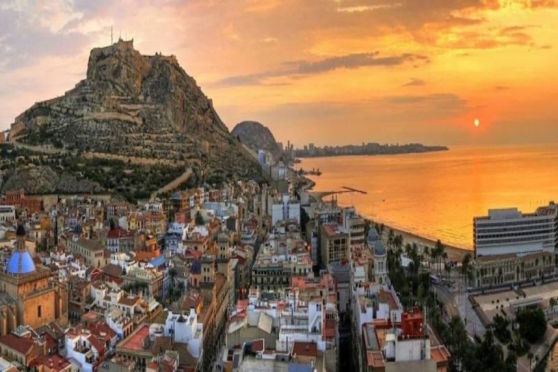 Alicante,Alicante,España,4 Bedrooms Bedrooms,1 BañoBathrooms,Pisos,11624