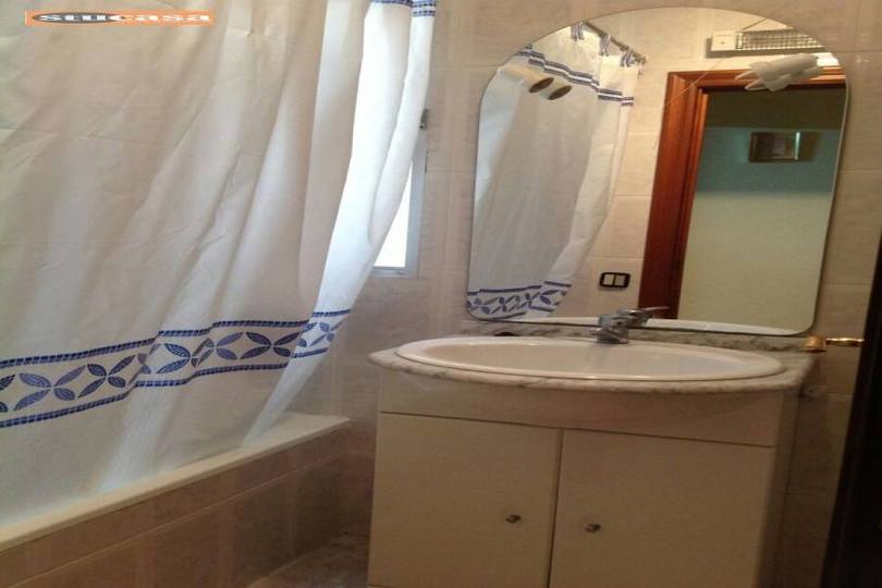 Alicante,Alicante,España,4 Bedrooms Bedrooms,2 BathroomsBathrooms,Pisos,11626