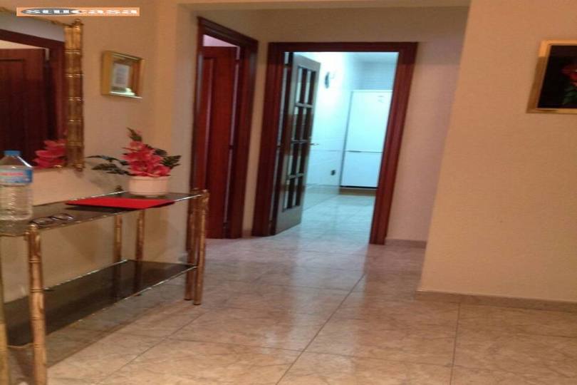 Alicante,Alicante,España,4 Bedrooms Bedrooms,2 BathroomsBathrooms,Pisos,11626