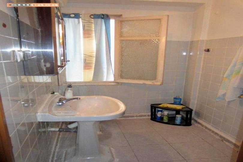Alicante,Alicante,España,4 Bedrooms Bedrooms,1 BañoBathrooms,Pisos,11634