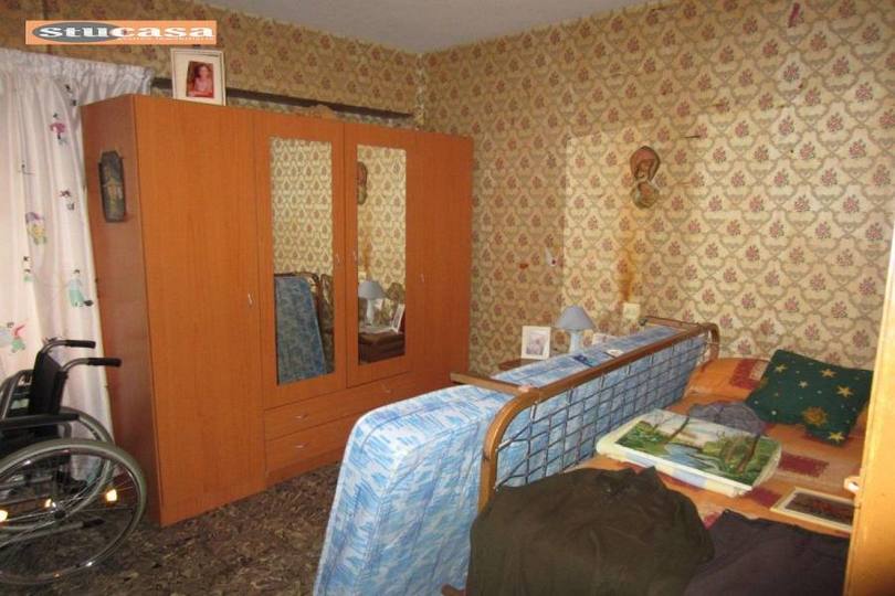 Alicante,Alicante,España,4 Bedrooms Bedrooms,1 BañoBathrooms,Pisos,11634