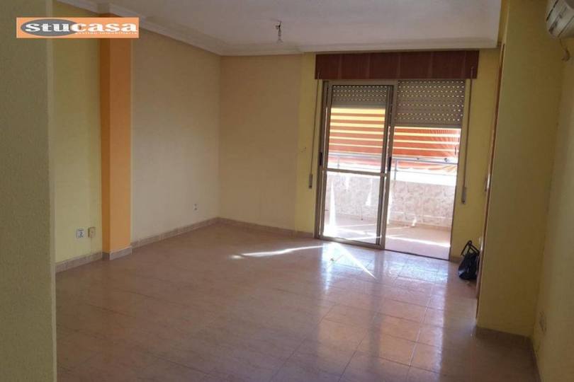 Alicante,Alicante,España,3 Bedrooms Bedrooms,1 BañoBathrooms,Pisos,11636