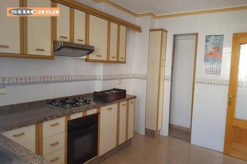 Alicante,Alicante,España,3 Bedrooms Bedrooms,1 BañoBathrooms,Pisos,11636