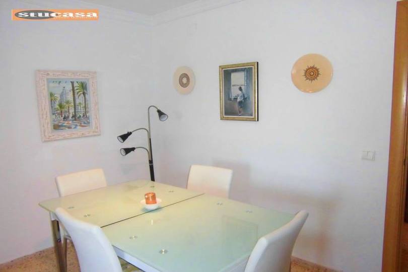 Alicante,Alicante,España,4 Bedrooms Bedrooms,2 BathroomsBathrooms,Pisos,11642