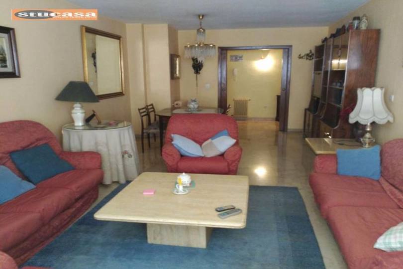 Alicante,Alicante,España,4 Bedrooms Bedrooms,2 BathroomsBathrooms,Pisos,11650