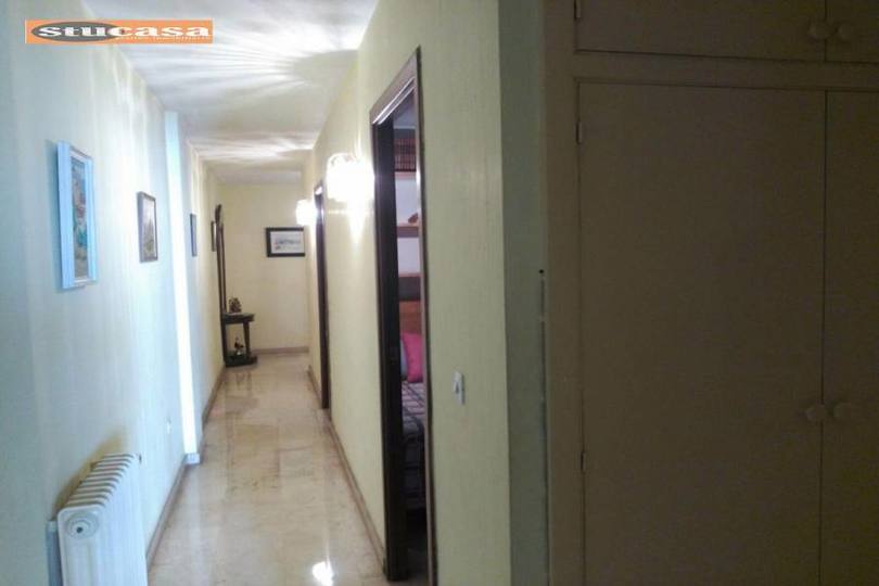 Alicante,Alicante,España,4 Bedrooms Bedrooms,2 BathroomsBathrooms,Pisos,11650