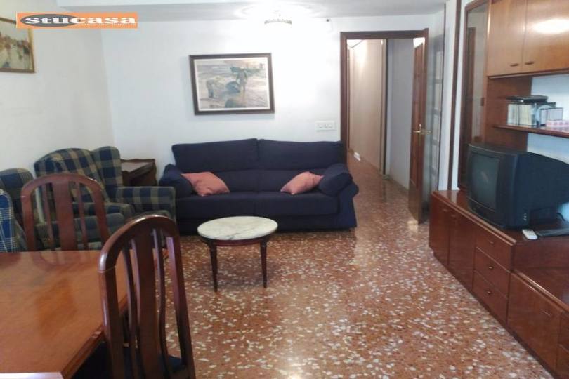 Alicante,Alicante,España,4 Bedrooms Bedrooms,1 BañoBathrooms,Pisos,11661