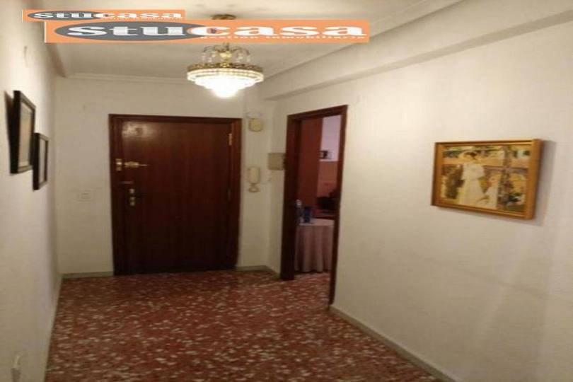 Alicante,Alicante,España,4 Bedrooms Bedrooms,1 BañoBathrooms,Pisos,11661