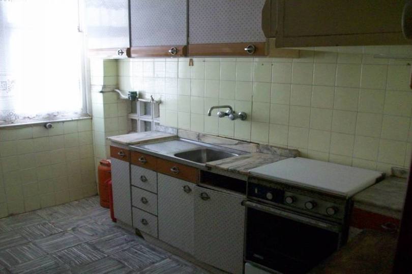 Alicante,Alicante,España,3 Bedrooms Bedrooms,1 BañoBathrooms,Pisos,11761