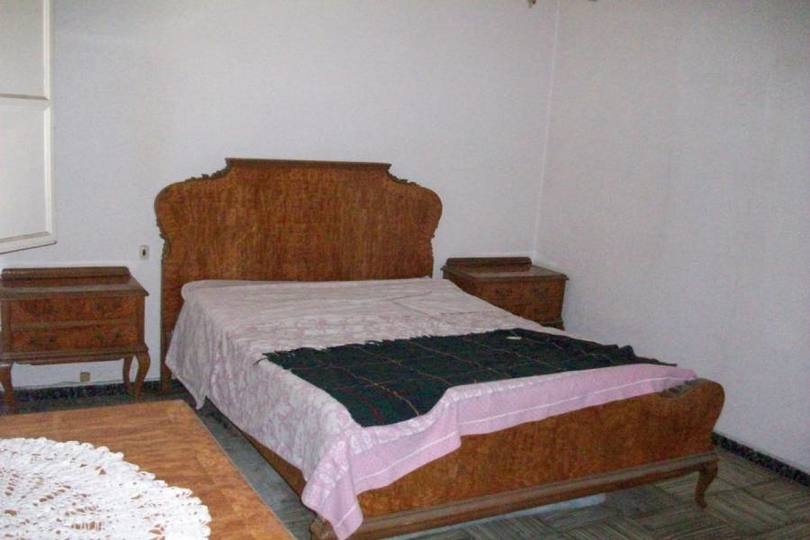 Alicante,Alicante,España,3 Bedrooms Bedrooms,1 BañoBathrooms,Pisos,11761