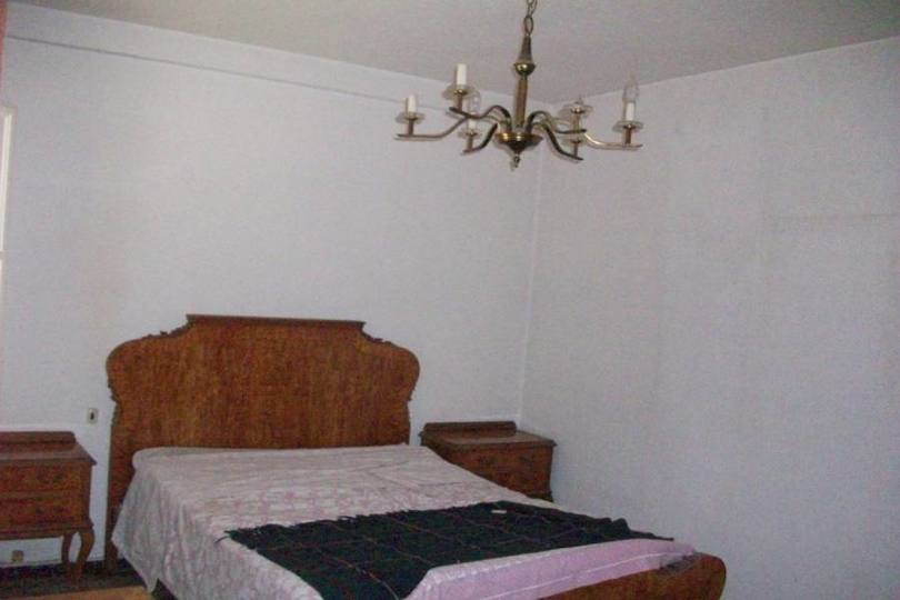 Alicante,Alicante,España,3 Bedrooms Bedrooms,1 BañoBathrooms,Pisos,11761