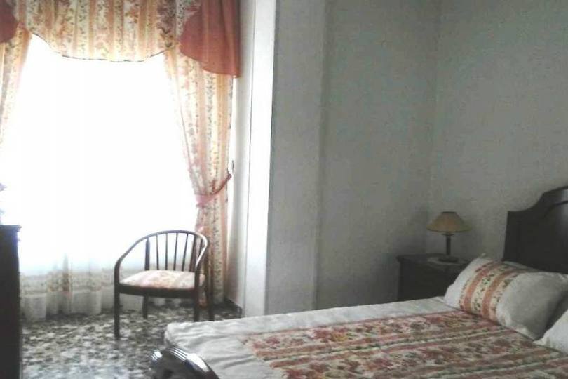 Alicante,Alicante,España,4 Bedrooms Bedrooms,1 BañoBathrooms,Pisos,11805