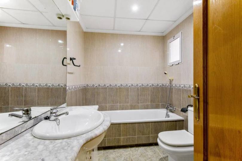 Elche,Alicante,España,3 Bedrooms Bedrooms,2 BathroomsBathrooms,Pisos,11824