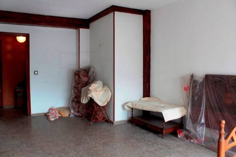 Alicante,Alicante,España,4 Bedrooms Bedrooms,1 BañoBathrooms,Pisos,11855