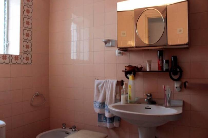Alicante,Alicante,España,4 Bedrooms Bedrooms,1 BañoBathrooms,Pisos,11855