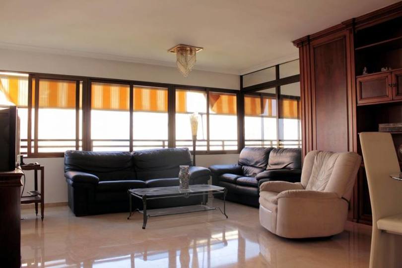 Alicante,Alicante,España,4 Bedrooms Bedrooms,1 BañoBathrooms,Pisos,11856