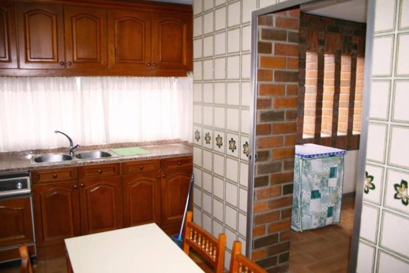 Alicante,Alicante,España,5 Bedrooms Bedrooms,2 BathroomsBathrooms,Pisos,11908