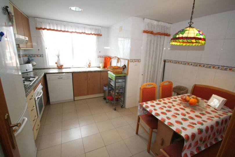 Alicante,Alicante,España,3 Bedrooms Bedrooms,2 BathroomsBathrooms,Pisos,11935