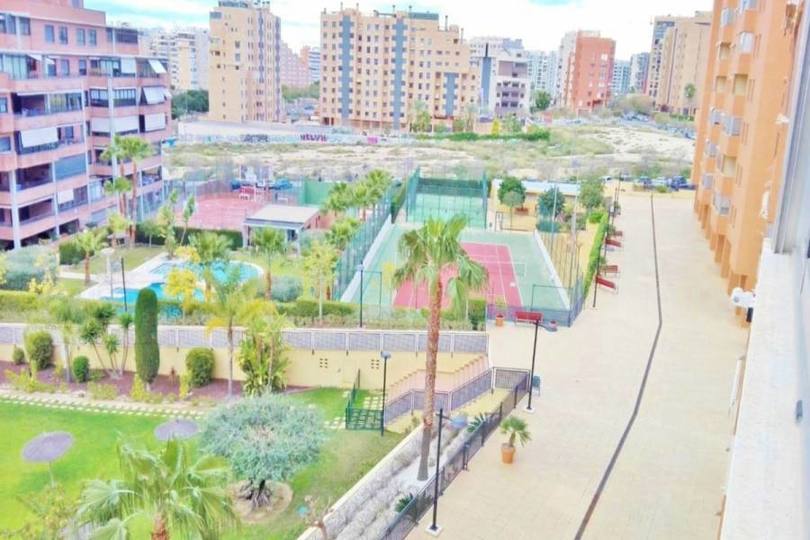 Alicante,Alicante,España,3 Bedrooms Bedrooms,2 BathroomsBathrooms,Pisos,11942